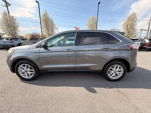 Gray Metallic 2024 Ford Edge SEL