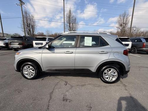 2020 Hyundai VENUE SEL