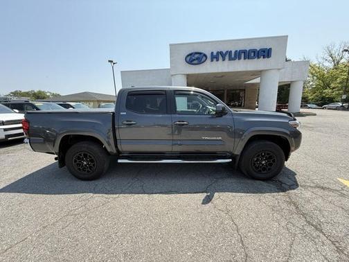 2022 Toyota Tacoma SR5