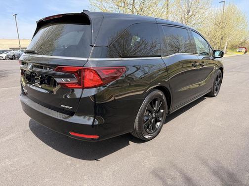 Crystal Black Pearl 2023 Honda Odyssey Sport