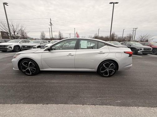 2024 Nissan Altima SR FWD