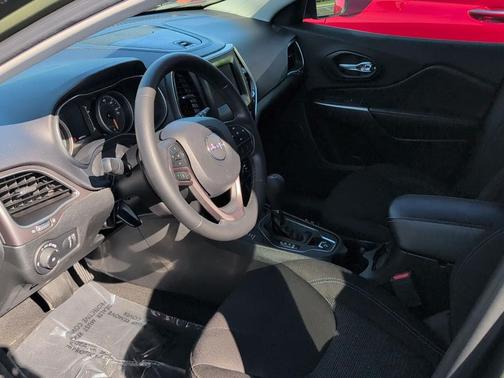 Olive Green Pearlcoat 2019 Jeep Cherokee Latitude