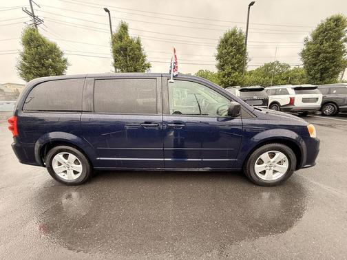 True Blue Pearlcoat 2014 Dodge Grand Caravan AVP/SE