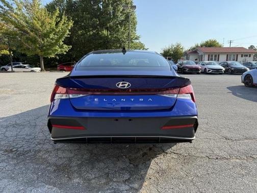 2025 Hyundai ELANTRA Sport
