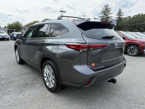 2021 Toyota Highlander Hybrid Limited