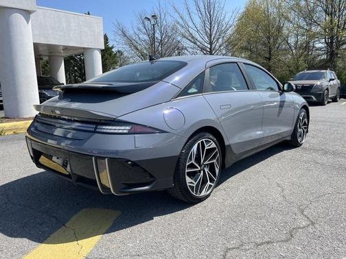 2025 Hyundai IONIQ 6 SE