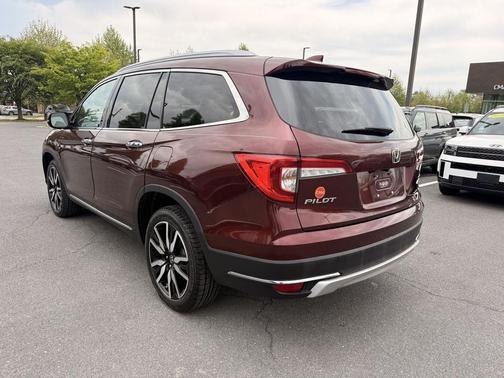 Deep Scarlet Pearl 2019 Honda Pilot Touring 8-Passenger
