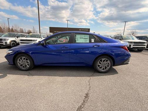 2026 Hyundai ELANTRA HEV Blue