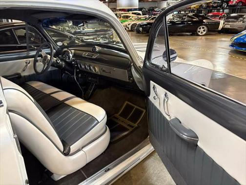 1949 Oldsmobile 88 Rocket