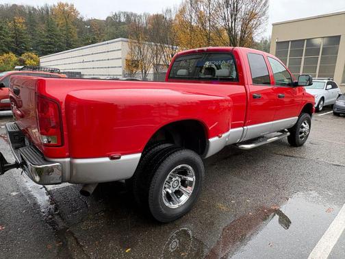 2006 Dodge Ram 3500 SLT Pickup 4D 8 ft