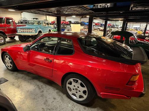 1989 Porsche 944 Base 2D Coupe Turbo