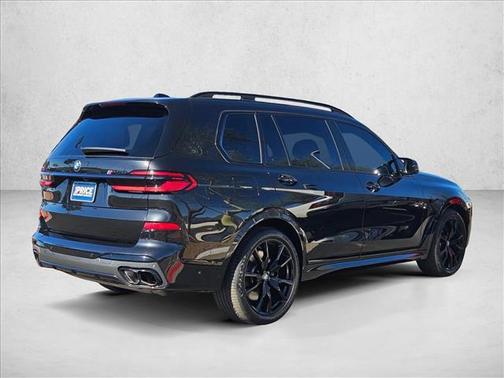 2024 BMW X7 M60i