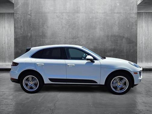 2018 Porsche Macan Base