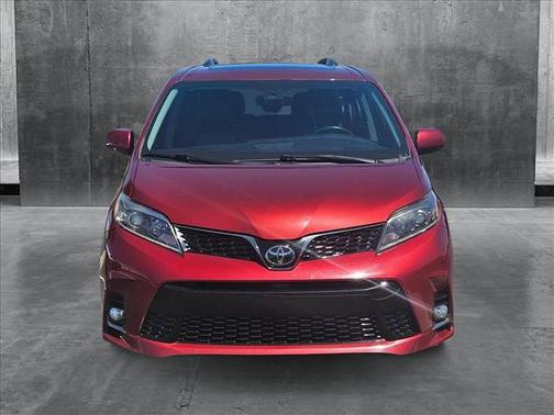 2019 Toyota Sienna SE