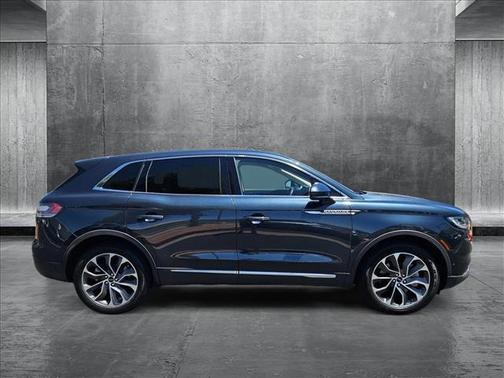 2021 Lincoln Nautilus Reserve