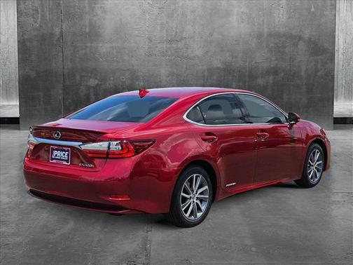 2016 Lexus ES 300h Base