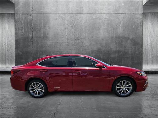 2016 Lexus ES 300h Base