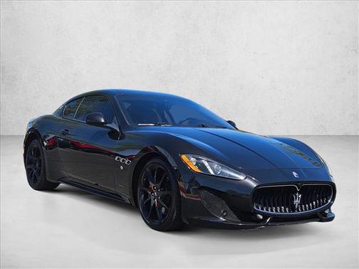 Nero 2017 Maserati GranTurismo Sport