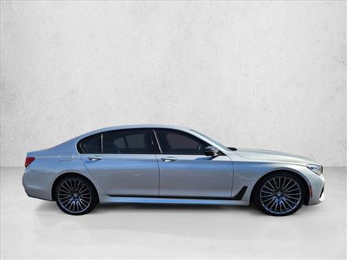 2019 BMW 750 I