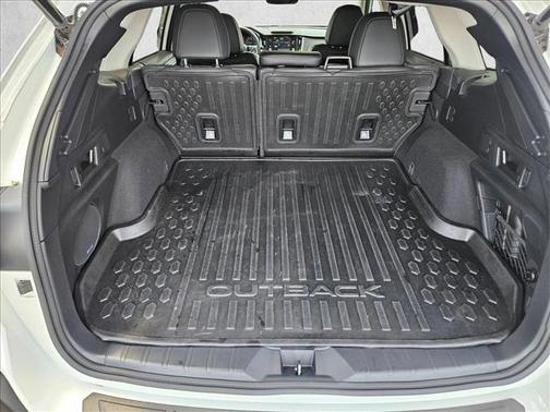 Crystal White Pearl 2024 Subaru Outback Limited XT