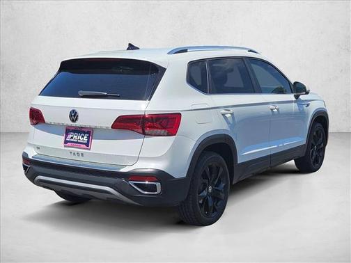 Pure White 2022 Volkswagen Taos 1.5T SE