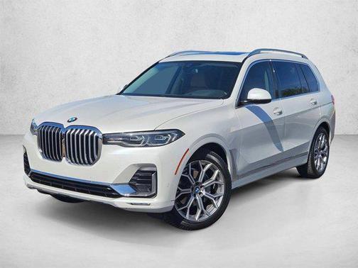 Mineral White Metallic 2021 BMW X7 xDrive40i