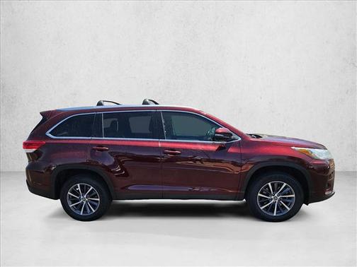 Ooh La La Rouge Mica 2019 Toyota Highlander XLE