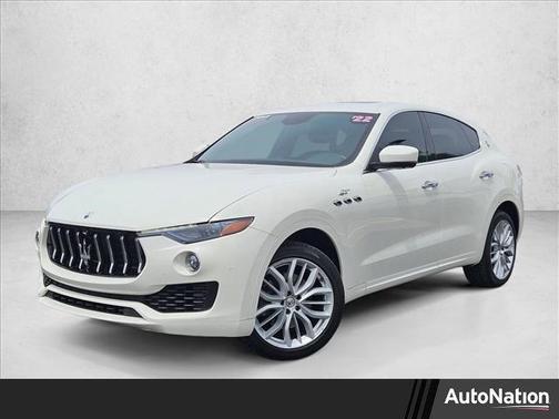 White 2022 Maserati Levante GT