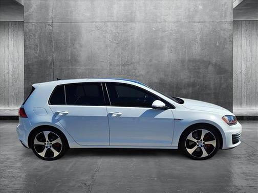 2017 Volkswagen Golf GTI 2.0T S 4-Door