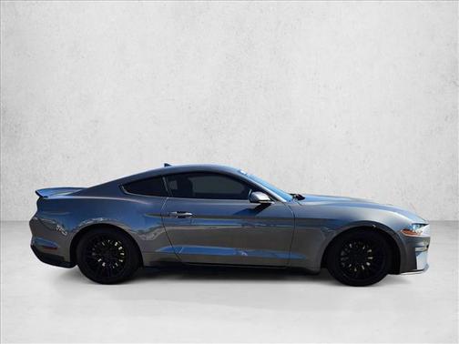 2021 Ford Mustang EcoBoost