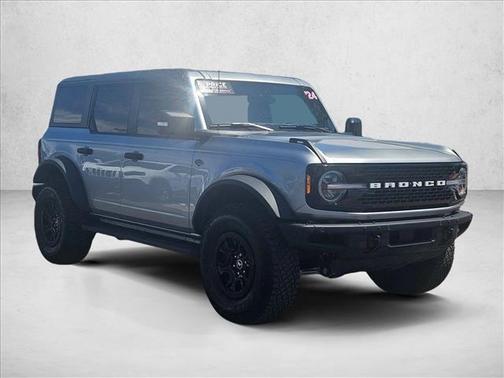 Iconic Silver Metallic 2024 Ford Bronco Wildtrak