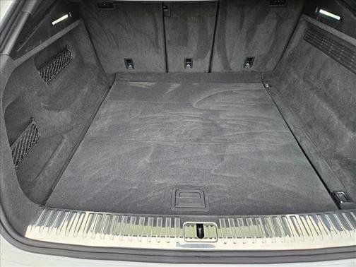 2021 Audi Q8 55 Premium Plus