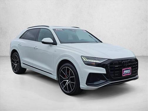 2021 Audi Q8 55 Premium Plus