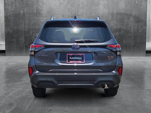 2025 Subaru Forester Base