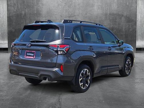 2025 Subaru Forester Base