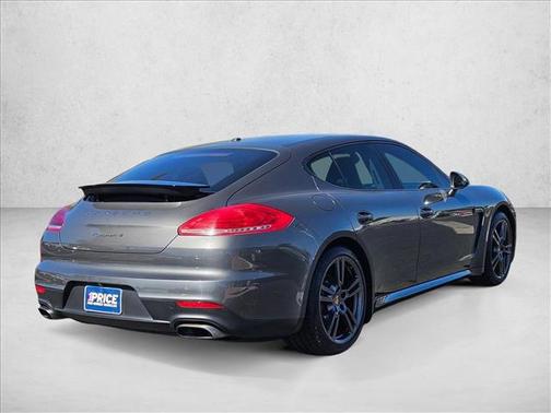 2015 Porsche Panamera 4