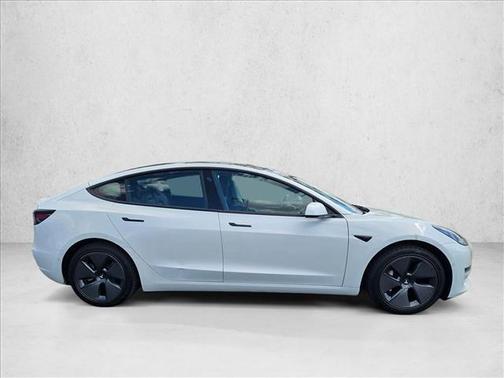 2022 Tesla Model 3 Standard Range