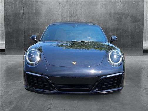 2019 Porsche 911 Carrera
