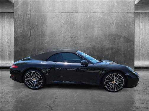 2019 Porsche 911 Carrera