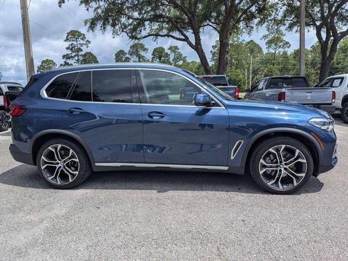 Phytonic Blue Metallic 2023 BMW X5 sDrive40i
