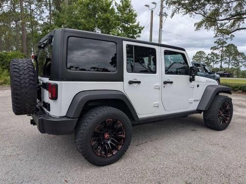 Bright White Clearcoat 2016 Jeep Wrangler Unlimited Rubicon