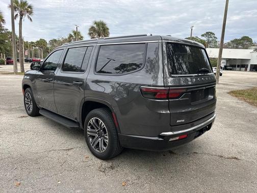 2022 Jeep Wagoneer Series III