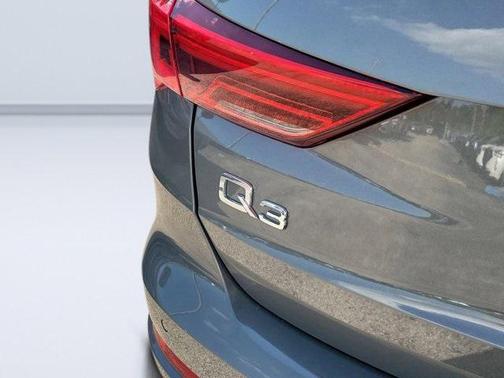 2022 Audi Q3 40 Premium