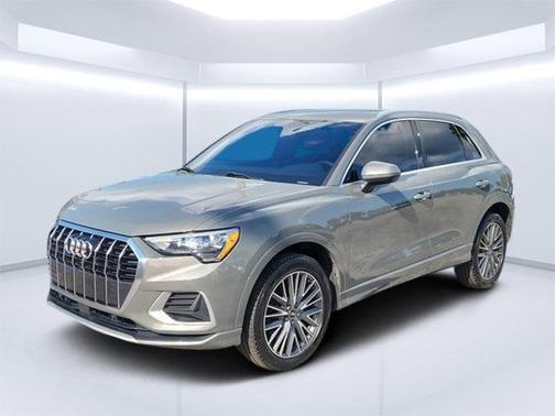 2022 Audi Q3 40 Premium