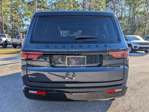 2023 Jeep Wagoneer Series II