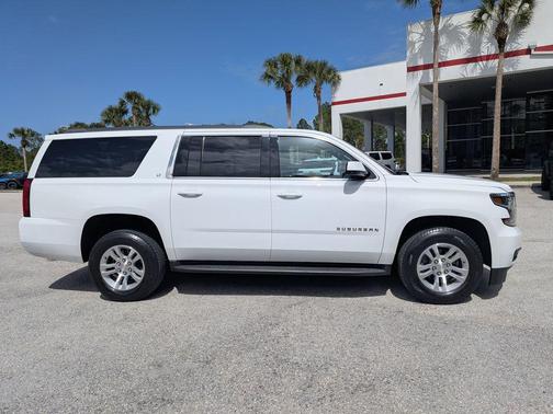 Summit White 2018 Chevrolet Suburban LT
