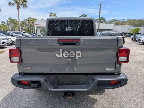 Sting Gray Clearcoat 2020 Jeep Gladiator Overland