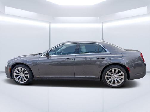 2018 Chrysler 300 Touring