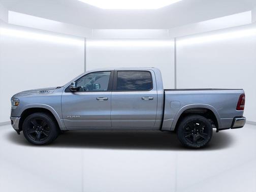 Billet Silver Metallic Clearcoat 2022 RAM 1500 Laramie