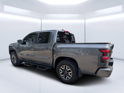 Gun Metallic 2024 Nissan Frontier SL